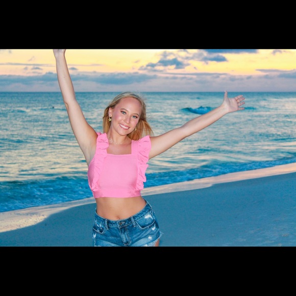 Meet your Posher, Madison - Picture 3 of 4